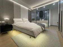 新上笋盘房东深夜降价80万,6号线地铁口三房,80万豪装全送