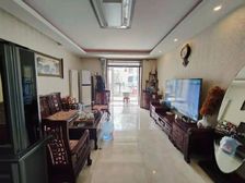 新上 莱茵春天 一楼带院 家具家电全送 通透户型 房主自住