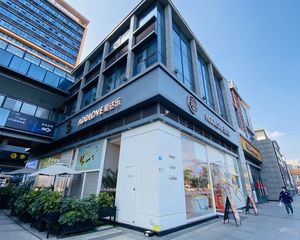 低价急售(爱达乐)年租20万,转角双开门。成熟商圈立