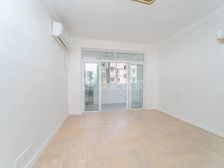 博动迁近上海南站,多层4楼,一梯两户,正气2房,诚心出售。