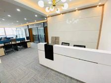 绿地集团倾情打造!绿地之窗!高铁站正,交通便利,下楼就是