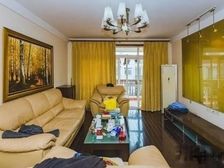 中星凉城苑122平3居南向精装修