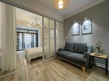 精装修拎包入住使用面积大 天井未搭 南北通风 满五 无税费