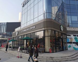 锦江区旺铺(星巴克 年租24万)25米开间 价格含税无抵押!