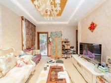 小户型别墅 带地下室 带车位 实用面积170平 看房有钥匙