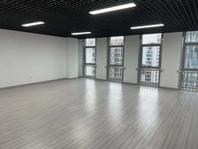 梦城房产汽车东站双地铁 资源博雅102平年10万随时看房