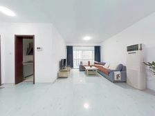 位置不沿街,精装修,采光好,花园式小区。