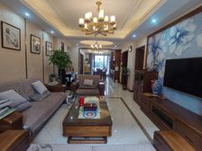 樱花公园 双号线地铁处 南北向 精装修 方便看房