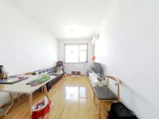 人车流 花园式小区 物业严格 出行方便 无遮挡光线好