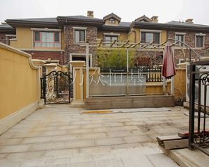 北辰红橡墅 精装一层有卧室 地暖 新风 空调全齐