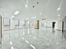 合适!奥盛大厦精装修电梯口好房源低价出租!