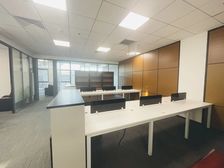 新出,带4个露台户型,南北通透,精装修,带家具,拎包办公