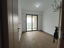 急售!!龙光越秀天皓名邸 南向精装四房 140平仅200万