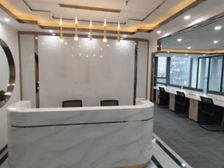 东风南路高铁站 绿地景峰座 170平 具装修 采光好直租