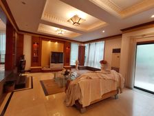 东方明珠洋房带私家花园50平左右,独立车库,2跃3层住宅套四