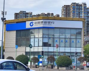 十字路口独栋,年收30万,建设银行承租,租约8年,7天下产权