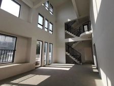 端户联排别墅,三面采光,利用面积大,大花园可养鱼种花,纯清水