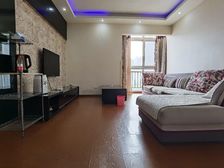 银玺国际 电梯正规套二 东南向 中装修 落地窗