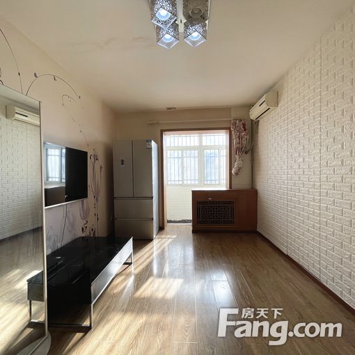  ������ѧ���� 101 ε��԰ 2���� װ�޲����е��ݿɳ��� 