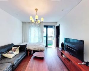 看山看海,诚心出售,看房方便,满五年