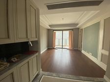 君玺府 129平4居 南北向豪华装修 着急出售