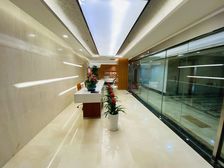 浦发国际896平精装修带家具出租三面采光