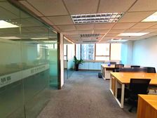 349号线宜山路(兆丰环球大厦)精装全配100平米 拎包