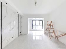 业主急售! 精装三室 南北通透 中间楼层采光好 北师大旁