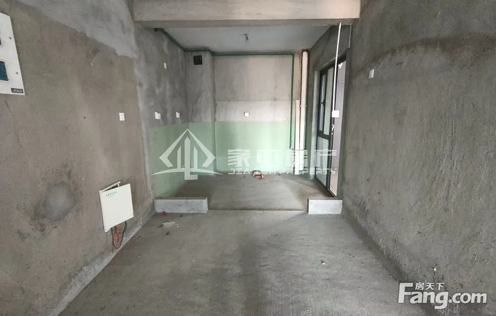 乌龙江畔 电梯高层看江 纯毛坯 四房两厅两卫 南北通透采光好