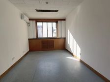 马甸健德门地铁口,设计之都大厦20平80平,精装修带家具