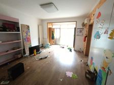 上海花园一楼带院 采光好 位置安静 三居室 无高税 无纠纷