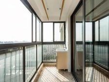 绿地崴廉公寓 91平2居 南北向精装修