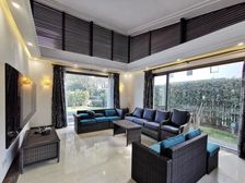 湖畔佳苑 371.00平5居 南向精装修