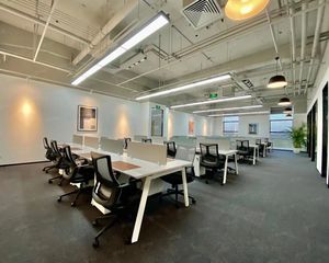 阜成门地铁口 万通新世界 与金融街仅一街之隔 国际财经