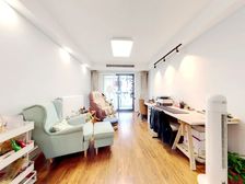 此房满二,精装修,楼层好,房东诚售