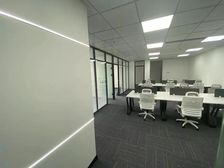 富力盈力大厦 精装带 工位 拎包办公 交通便利 位置繁华