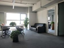 西直门金贸大厦精装招租 108平 正对电梯