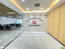 东区高铁站,升龙广场200平,装修朝南,全套家具