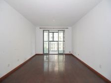 新出笋盘!中高楼层 无 税 可接受置换 看房有钥匙