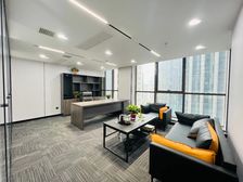 赔钱租!佳和中心正对电梯,精装带家具最后一间,物业费便宜自控