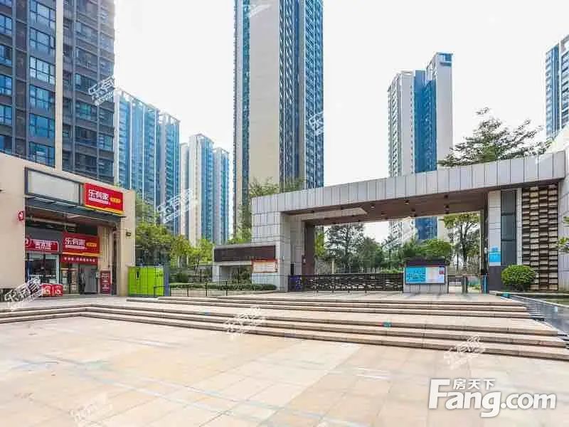 海逸城邦促销99万首付1万中层南向3房