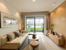 自带商业的小区 ,边套南北通透户型好,首付低