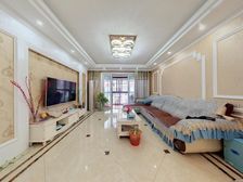 小区中间位置,好楼层,视野好,婚房装修,诚心出售