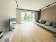 宏润花园 小高层 板式三房 近漕溪站 求知 带固定车位!