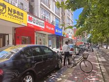 43中旁面宽11米3个大门头临大街商铺年租金30万挥泪急售