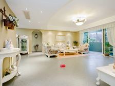 阳光国际公寓 153.92平3居 南北向精装修 方便看房