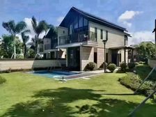 鲁能二线海景独栋别墅,距离三亚湾800米,带游泳池,5房。