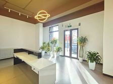 望京酒仙桥独栋出租300平米精装修带家具随时看房免费带看交通