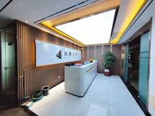 俯瞰高铁站 视野超棒 绿地之窗高层452平带全套家具角