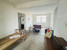 保真亲戚家 急售 东边户 大两房 旁边就是 采光很好